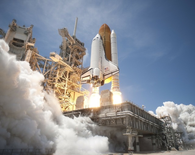 rocket-launch-67721_1280.jpg